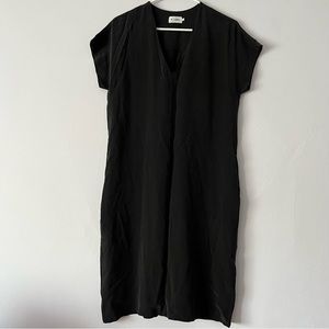 R Label Black Silk Short Sleeve Vneck Dress XS